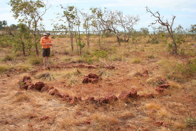 Makassan stone arrangement. No author provided. Ray Norris assumed (based on copyright claims), CC BY-SA 2.5 via Wikimedia Commons