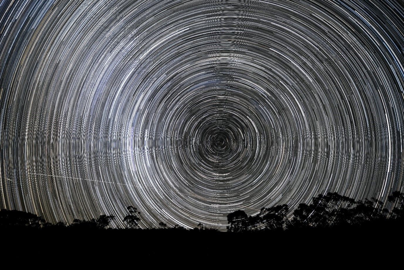 Fig. 1. Southern Trails. Peter Lieverdink. Flickr. CC BY-SA 2.0. Southern Trails